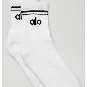 ALO Yoga White & Black Crew Socks NWT